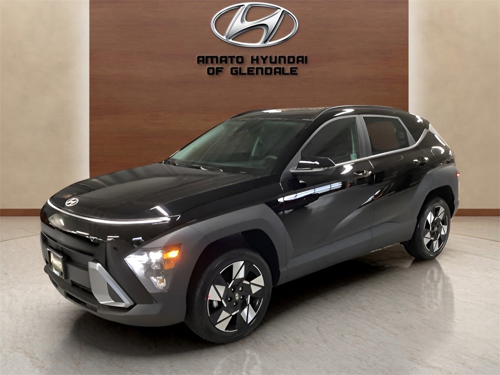 Used 2025 Hyundai Kona SEL image 2