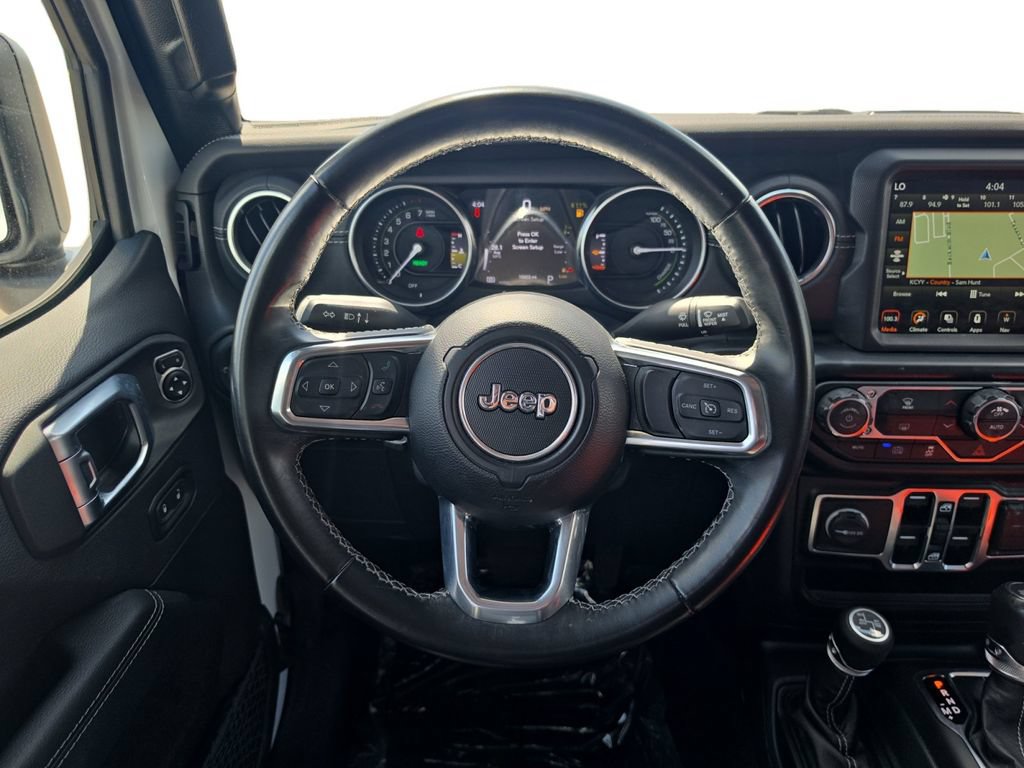 Used 2022 Jeep Wrangler Unlimited Sahara AWD/4WD image 15