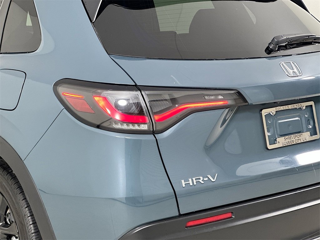 Used 2025 Honda HR-V Sport image 2