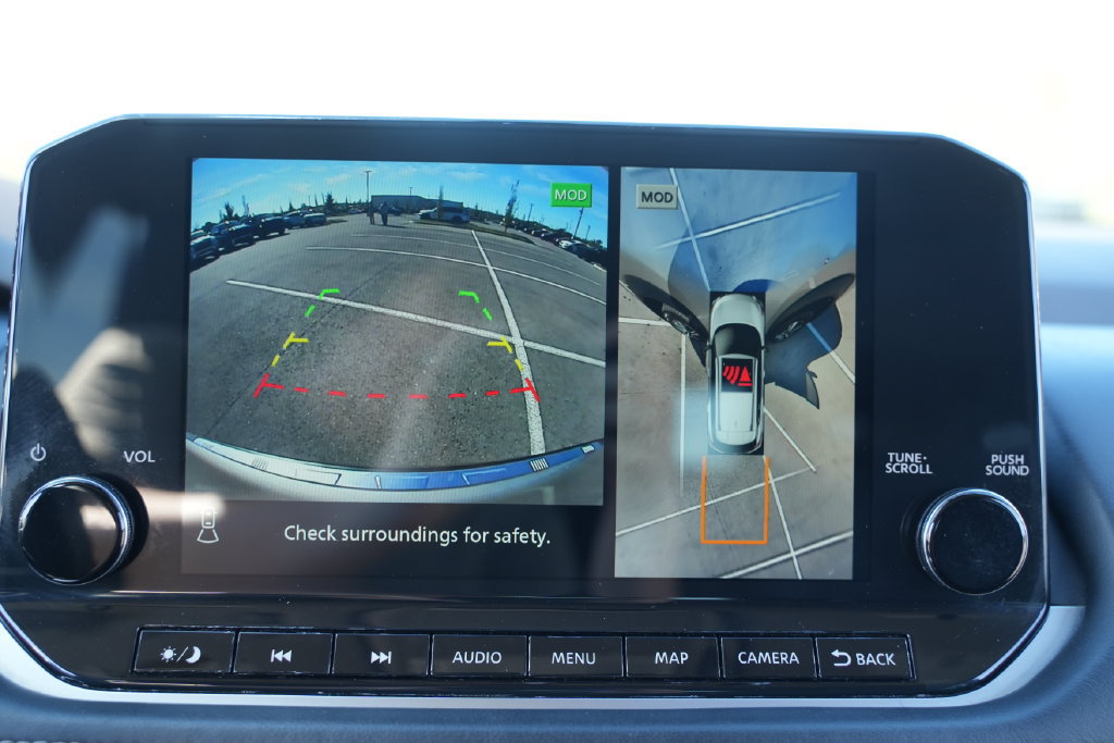 Used 2022 Nissan Rogue Platinum w/ Head-Up Display Package FWD image 30