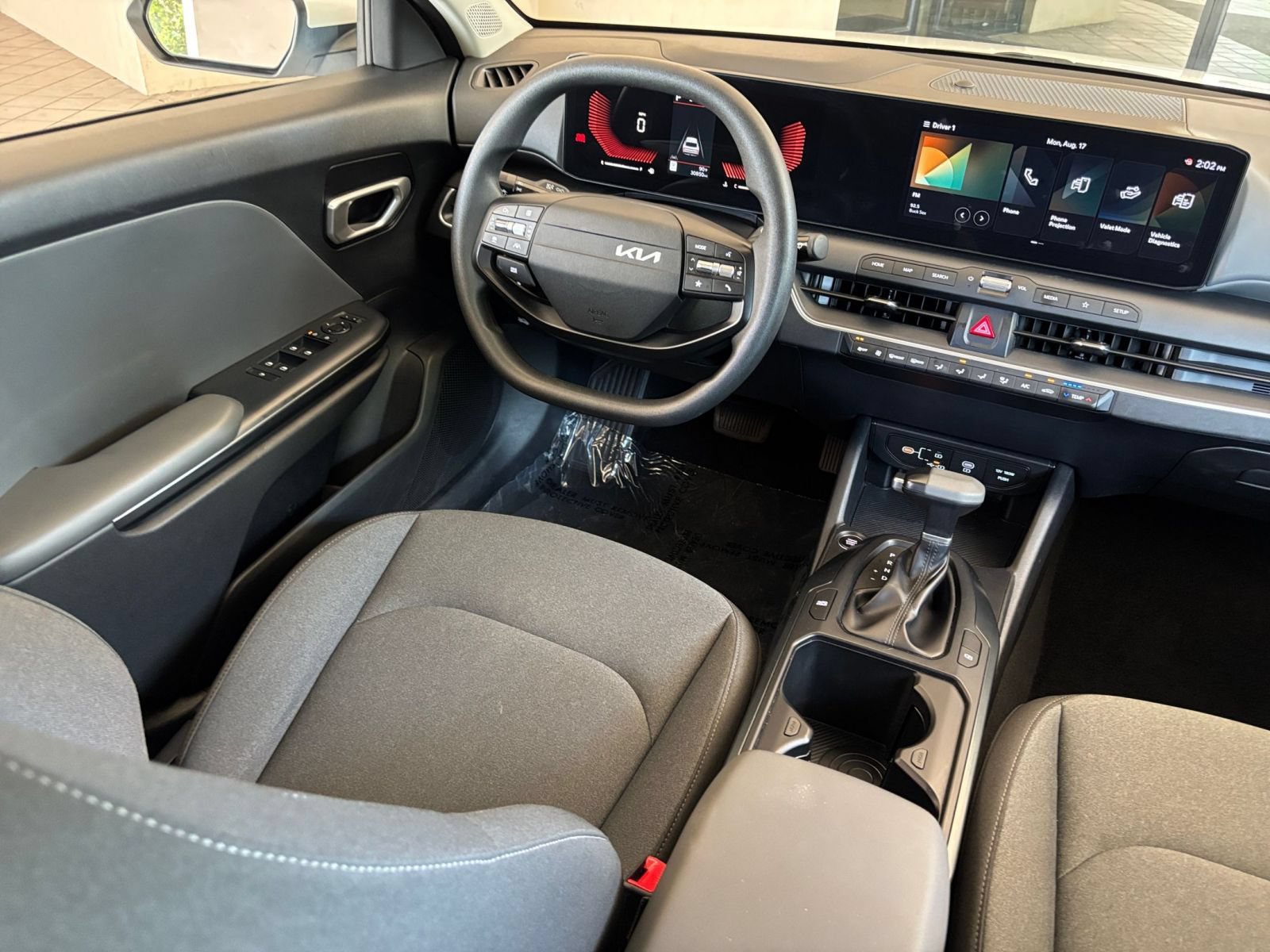 Used 2025 Kia K4 FWD image 32