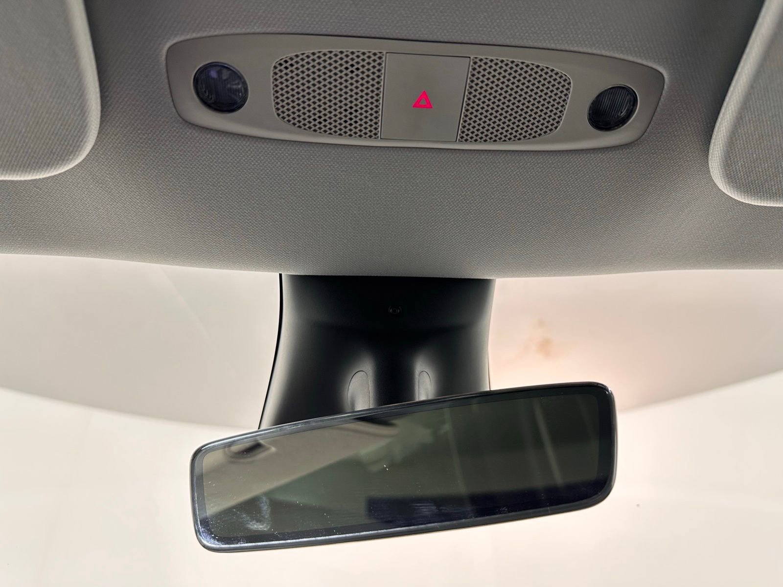 Used 2021 Tesla Model Y Long Range image 37