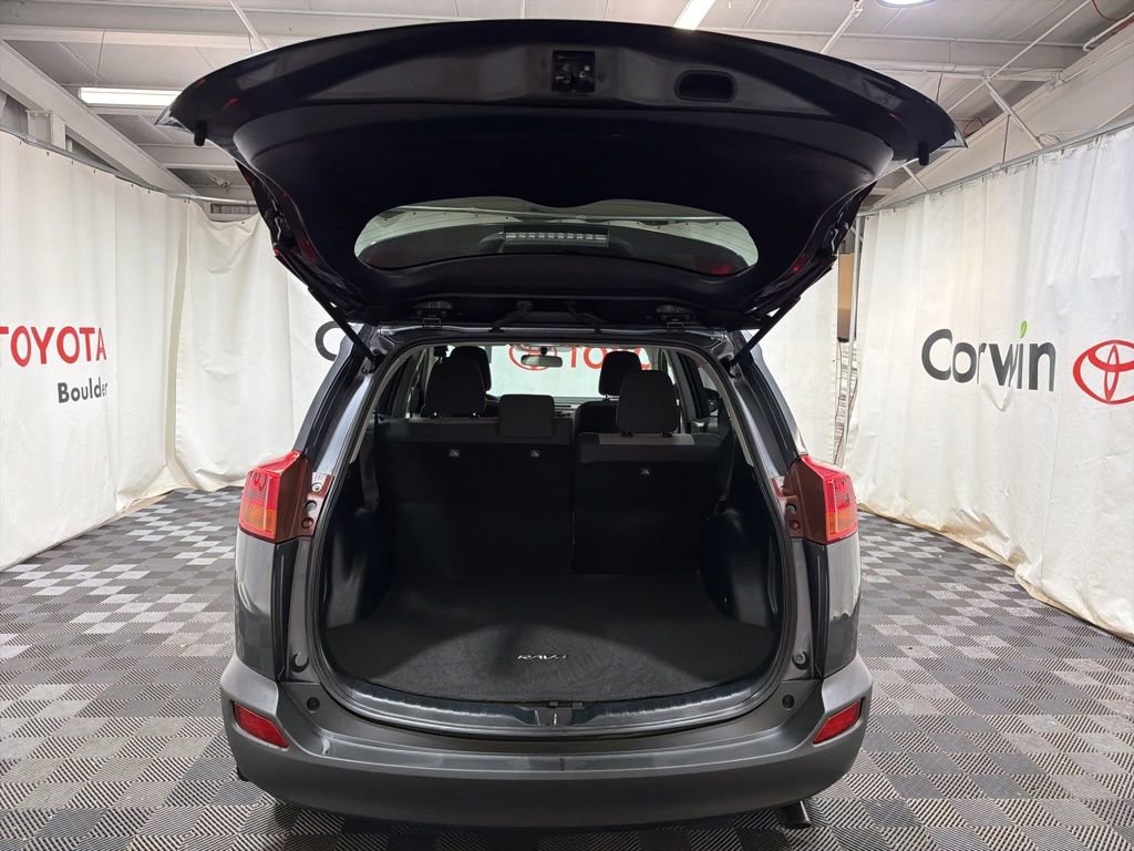 Used 2013 Toyota RAV4 LE image 16