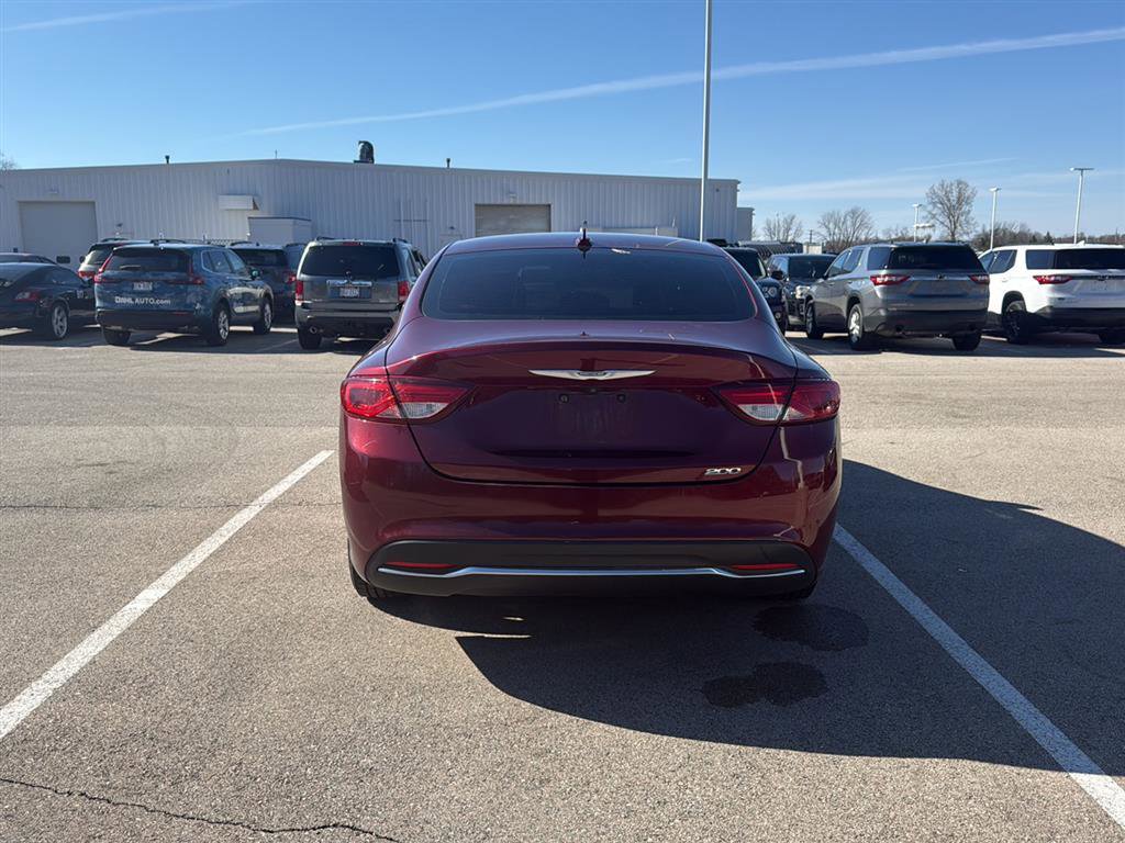 Used 2015 Chrysler 200 Limited w/ Convenience Group image 16