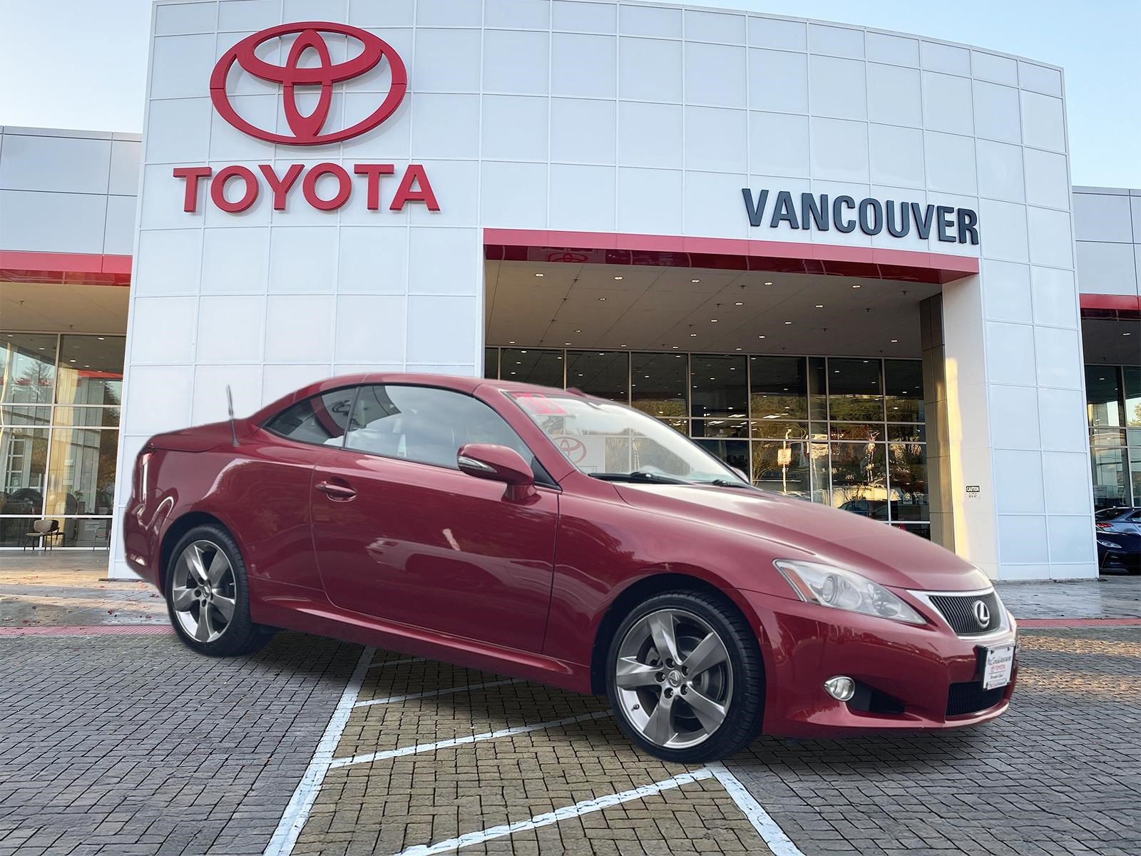 Used 2010 Lexus IS 250C w/ Luxury Pkg RWD image 1
