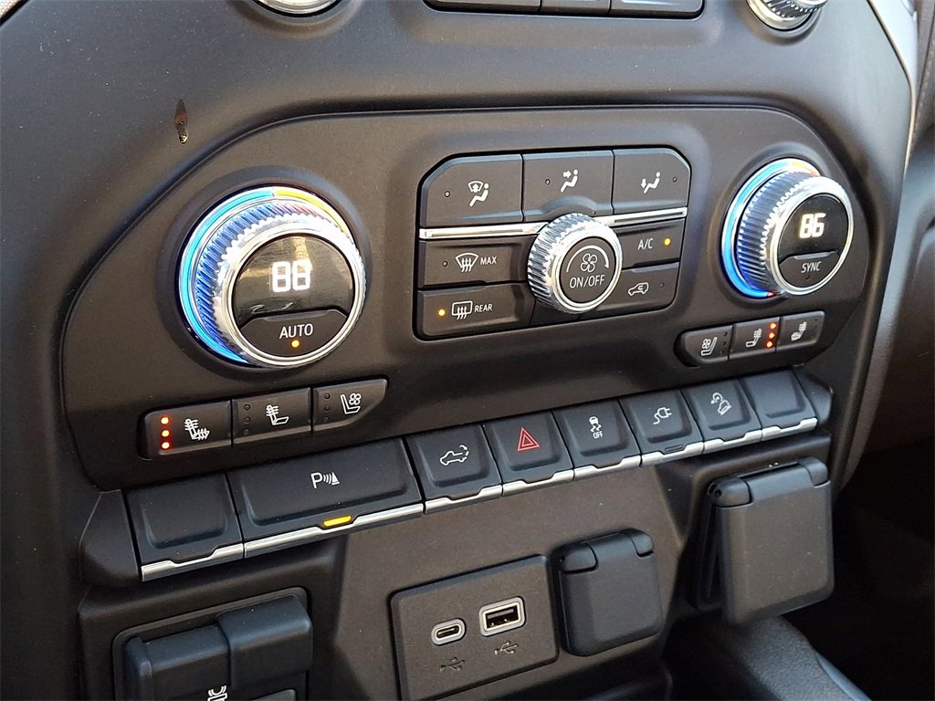 Used 2023 GMC Sierra 2500 SLT w/ SLT Premium Package image 16