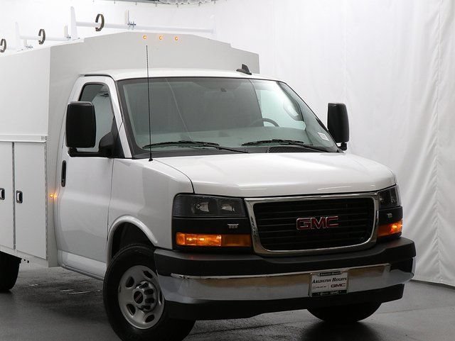 New 2025 GMC Savana 3500 w/ Power Convenience Package RWD image 2