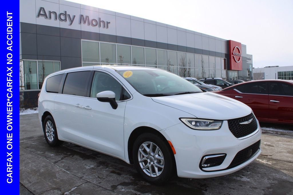 Used 2023 Chrysler Pacifica Touring-L