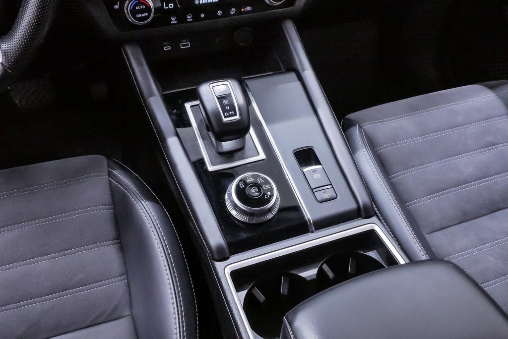 Used 2024 Mitsubishi Outlander SE image 19