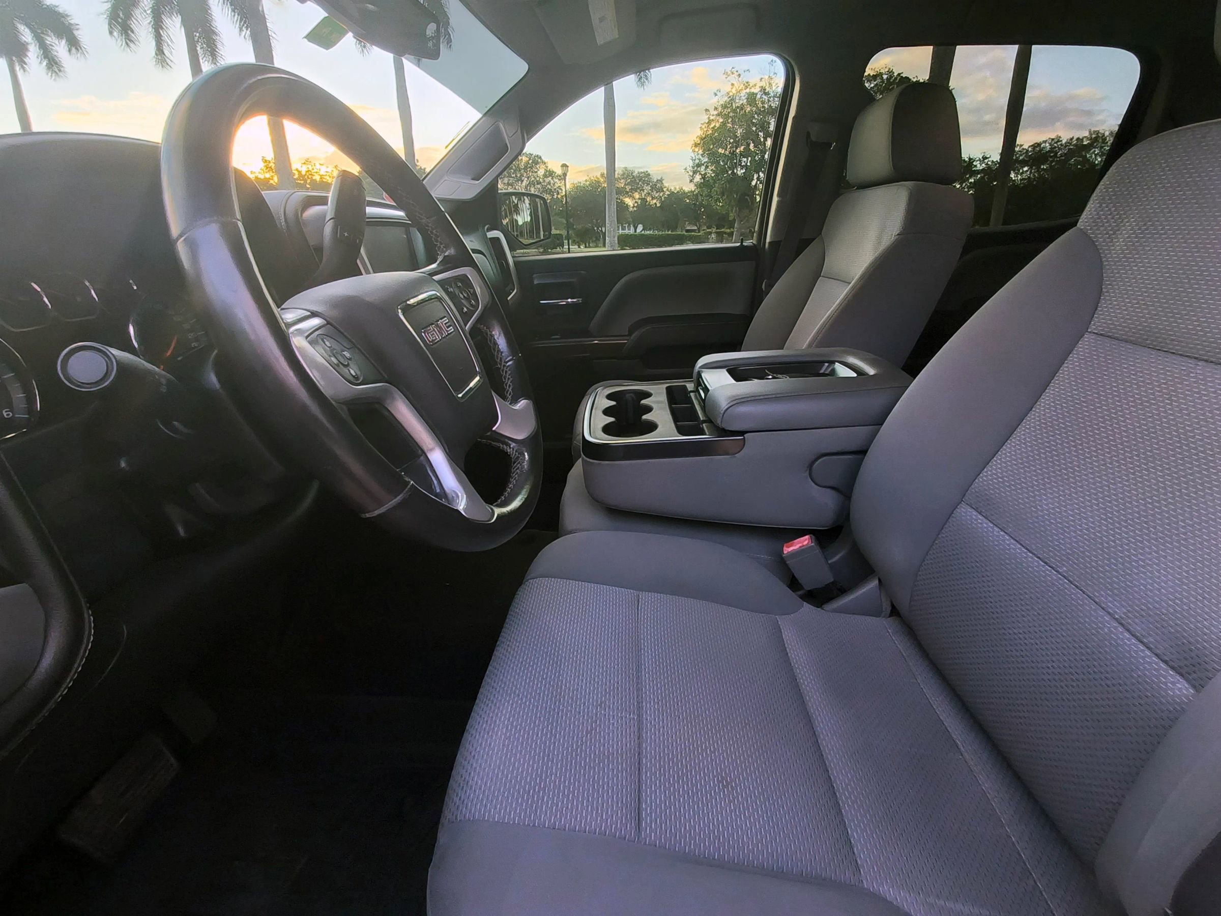 Used 2017 GMC Sierra 1500 SLE w/ SLE Value Package image 6