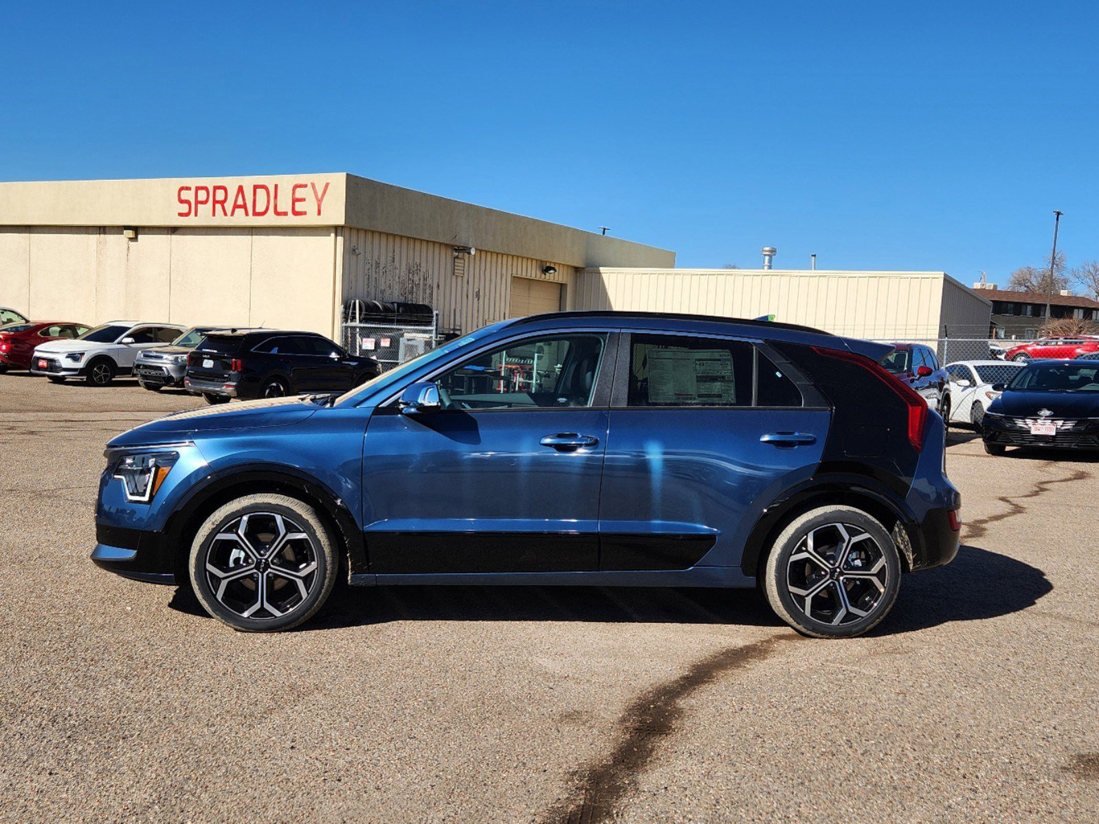 New 2025 Kia Niro SX Touring image 2