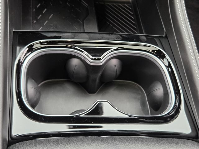New 2027 Chrysler Pacifica Limited w/ S Appearance Package FWD image 18