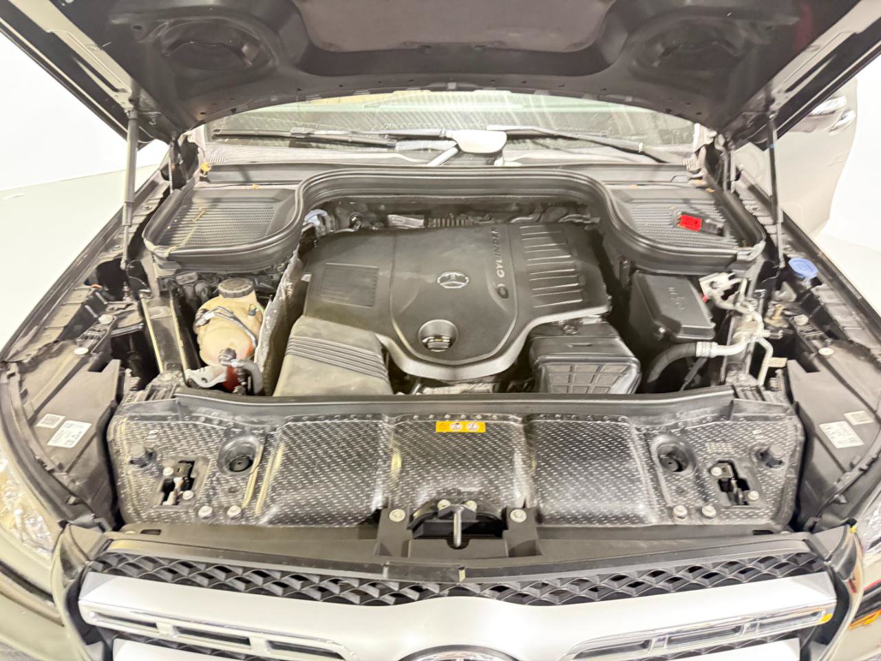 Used 2020 Mercedes-Benz GLS 450 4MATIC image 36