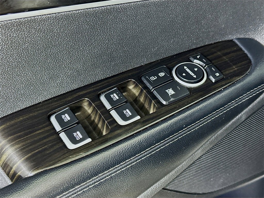 Used 2020 Kia Sorento EX image 16