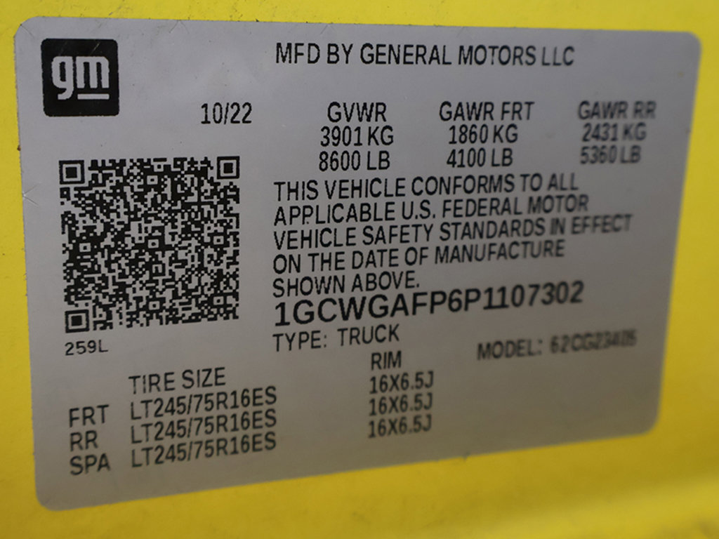 Used 2023 Chevrolet Express 2500 RWD image 30