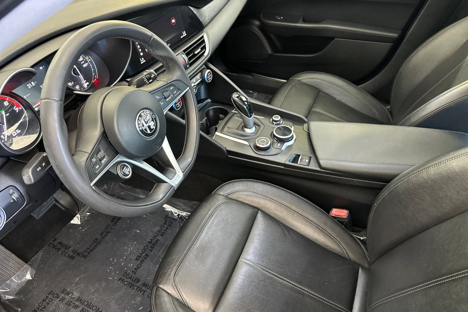 Used 2017 Alfa Romeo Giulia RWD image 11