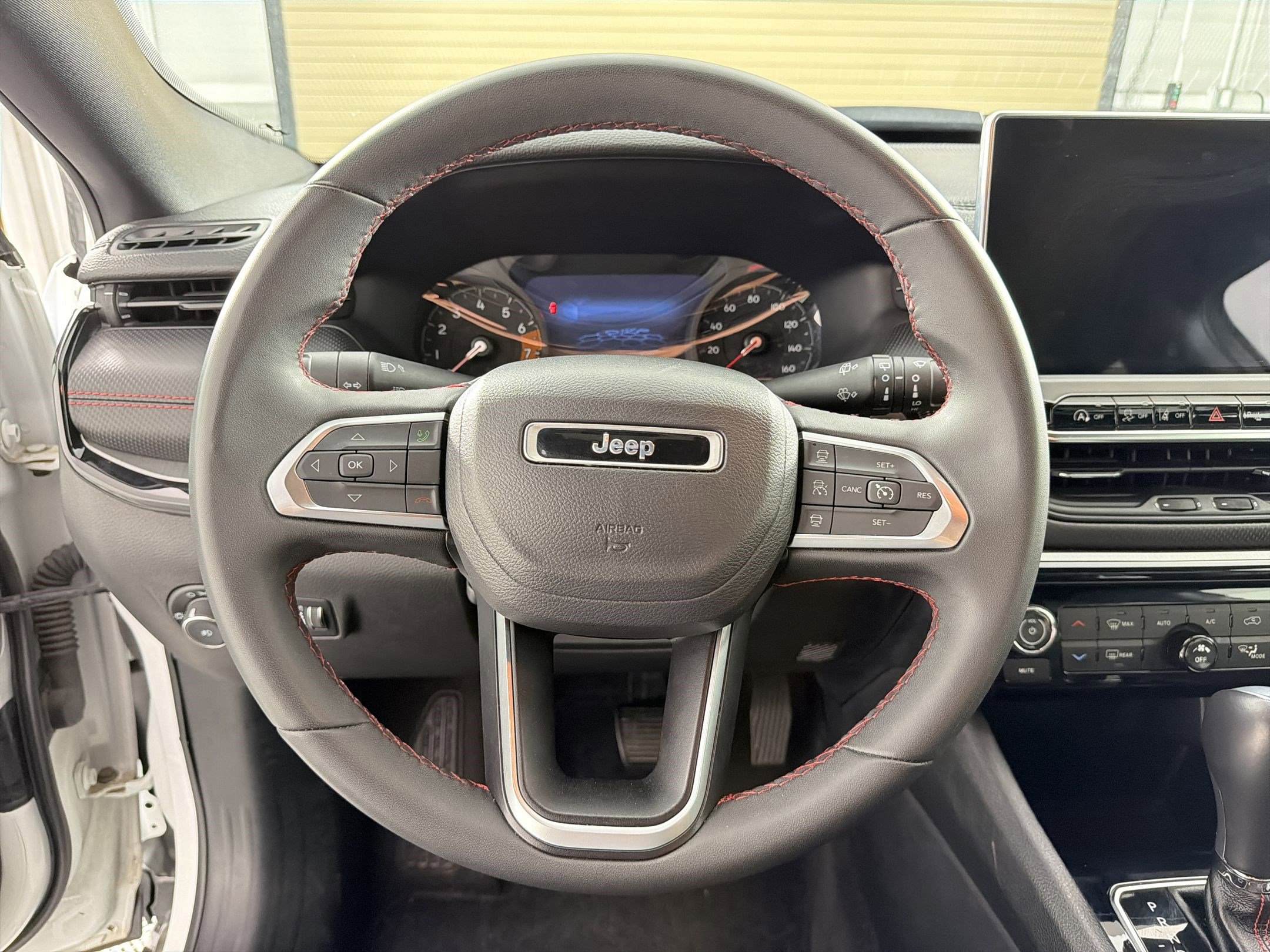 Used 2024 Jeep Compass Trailhawk image 17