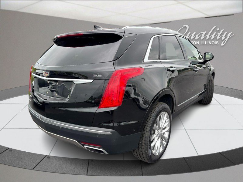 Used 2018 Cadillac XT5 Platinum w/ Driver Assist Package AWD/4WD image 3