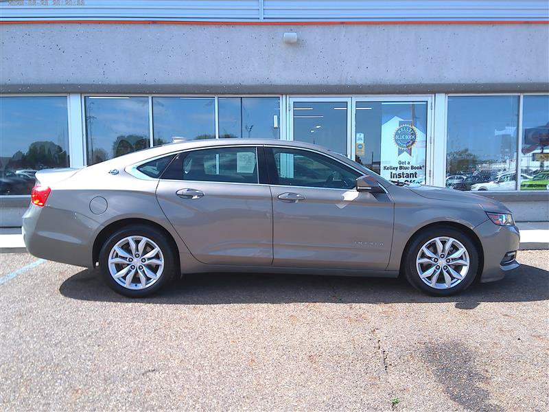 Used 2019 Chevrolet Impala LT FWD image 4