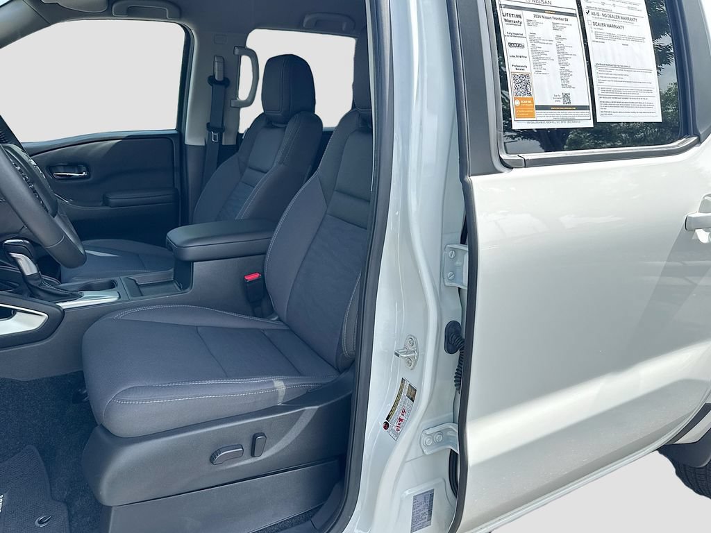 Certified 2024 Nissan Frontier SV w/ SV Convenience Package RWD image 19