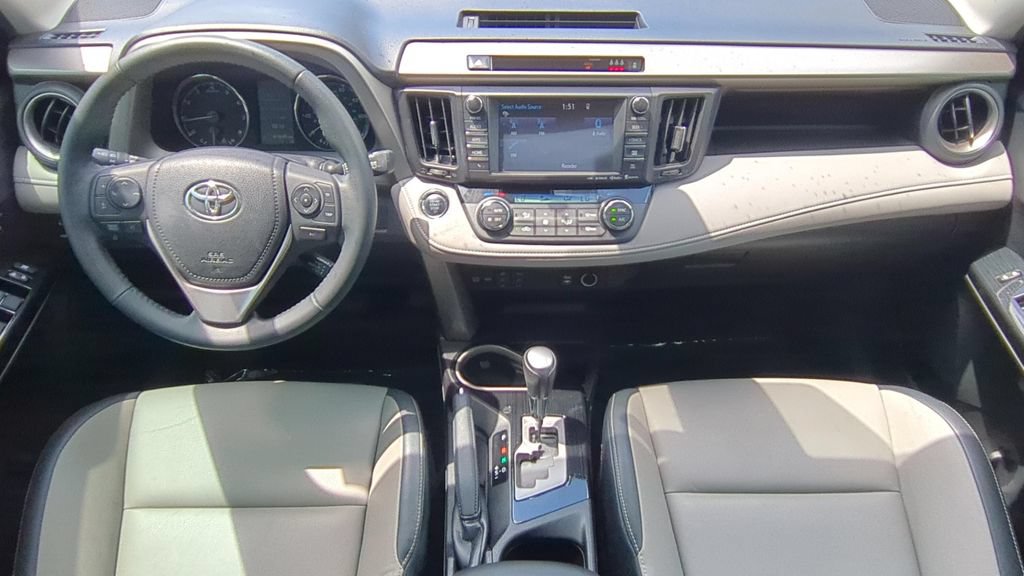 Used 2017 Toyota RAV4 Limited FWD image 11