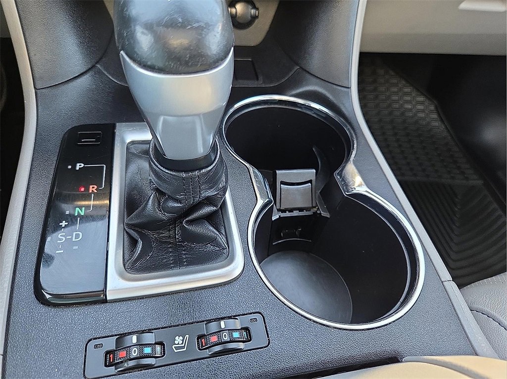 Used 2018 Toyota Highlander Limited image 20