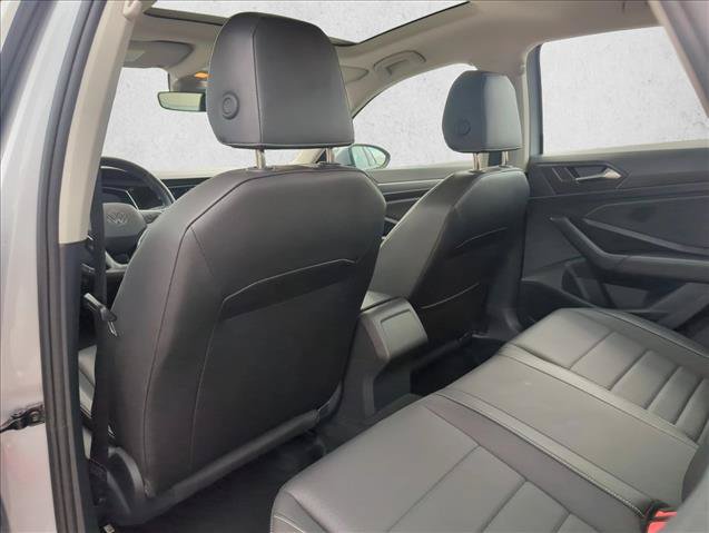 Used 2024 Volkswagen Jetta SE FWD image 17