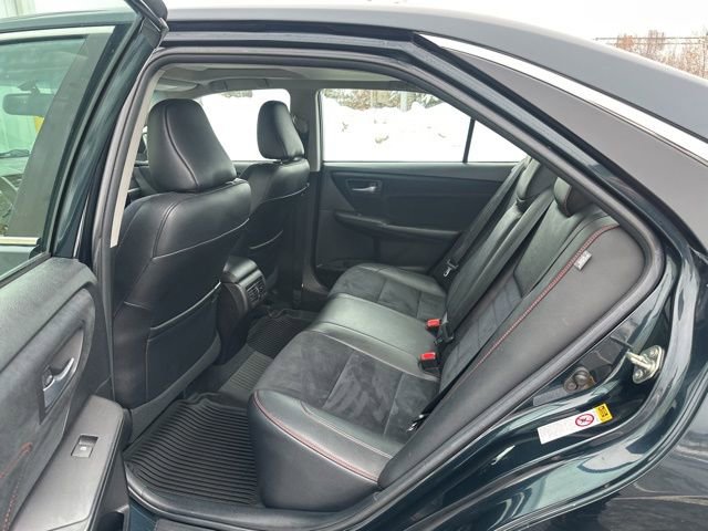 Used 2016 Toyota Camry XSE w/ Moonroof Package image 17