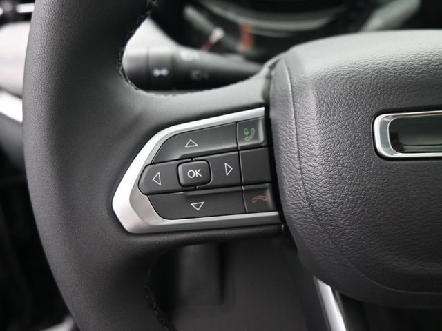 New 2025 Jeep Compass Latitude w/ Sun & Sound Group AWD/4WD image 31