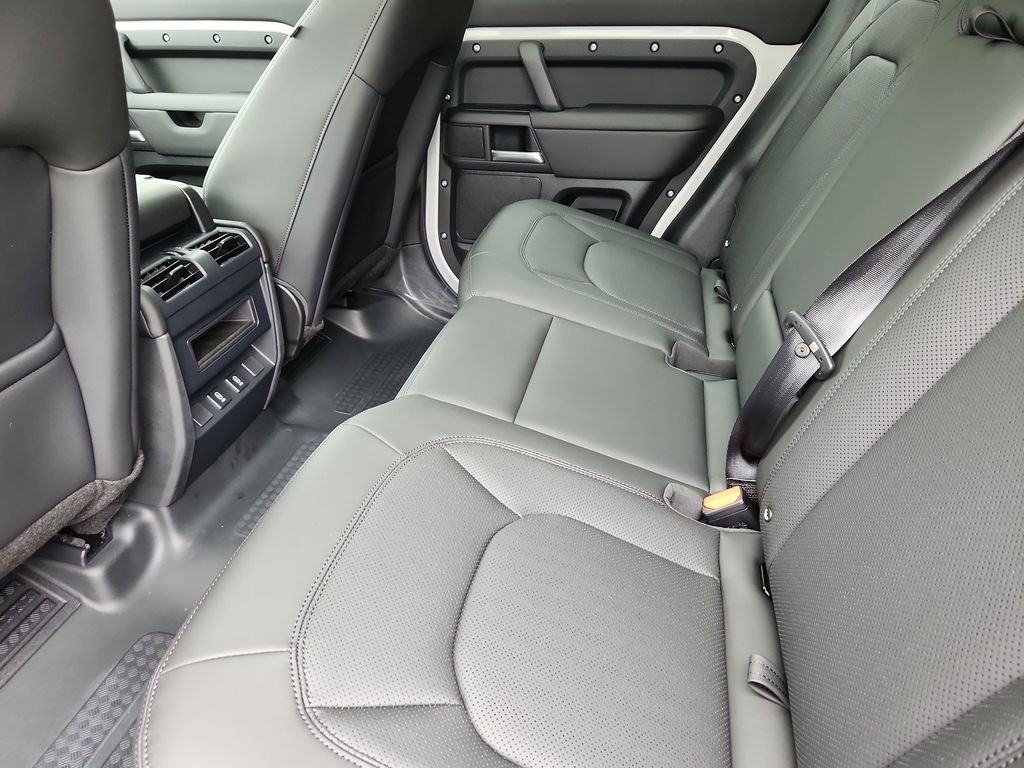 Used 2026 Land Rover Defender 110 S image 5