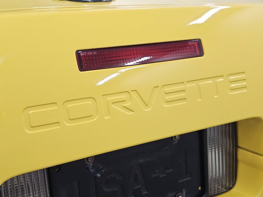 Used 1991 Chevrolet Corvette Coupe RWD image 24