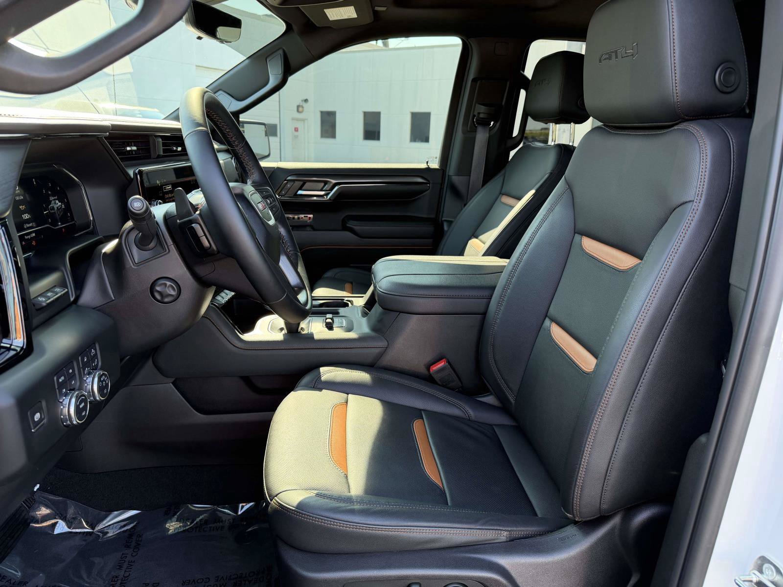 Used 2024 GMC Sierra 1500 AT4 w/ Technology Package AWD/4WD image 8