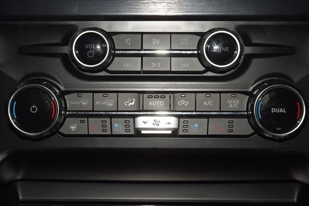 Used 2024 Ford F250 Lariat w/ Lariat Ultimate Package AWD/4WD image 35