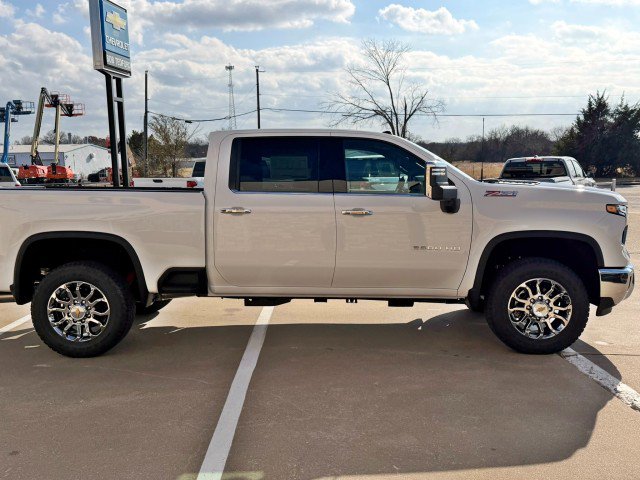 New 2026 Chevrolet Silverado 2500 LTZ w/ LTZ Premium Package image 6