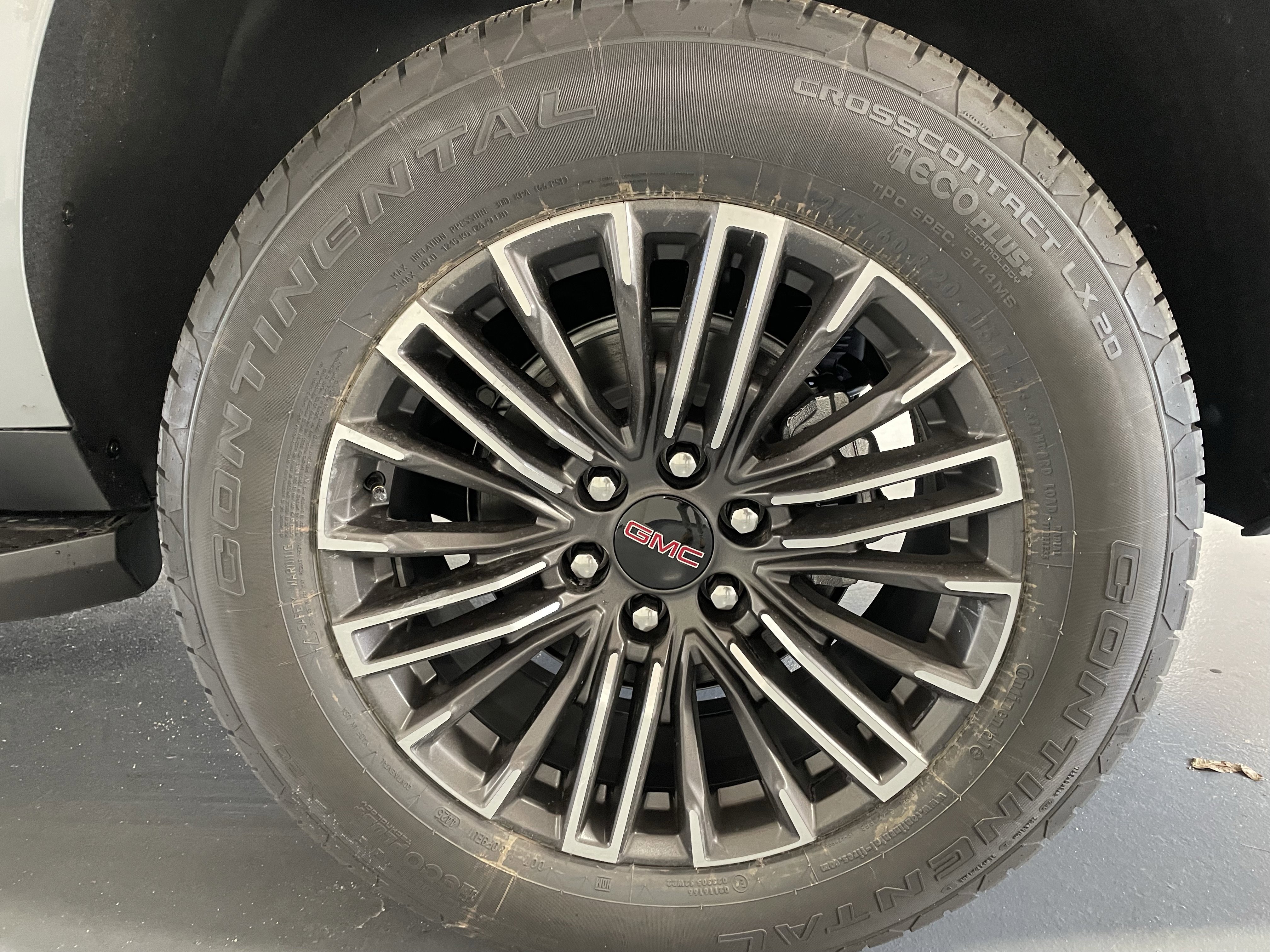 New 2026 GMC Yukon XL Elevation w/ Elevation Premium Package image 7