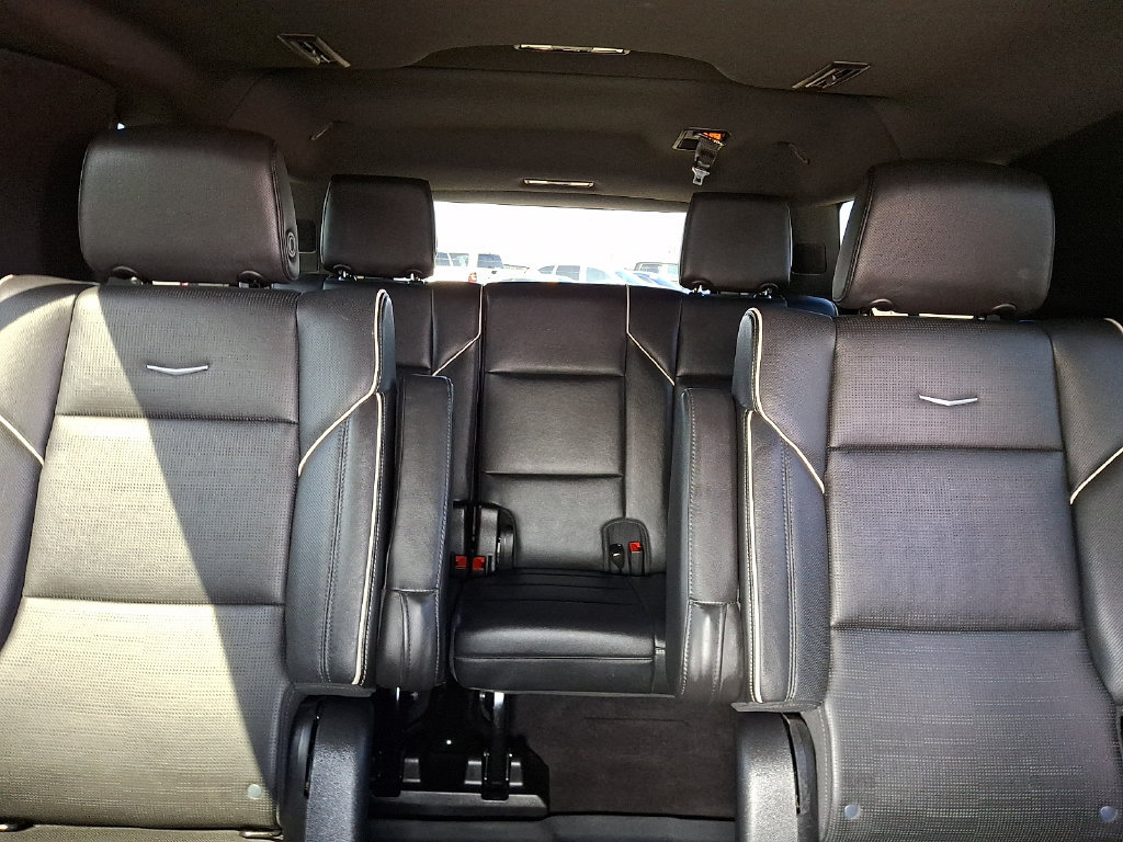 Used 2023 Cadillac Escalade ESV Sport AWD/4WD image 20