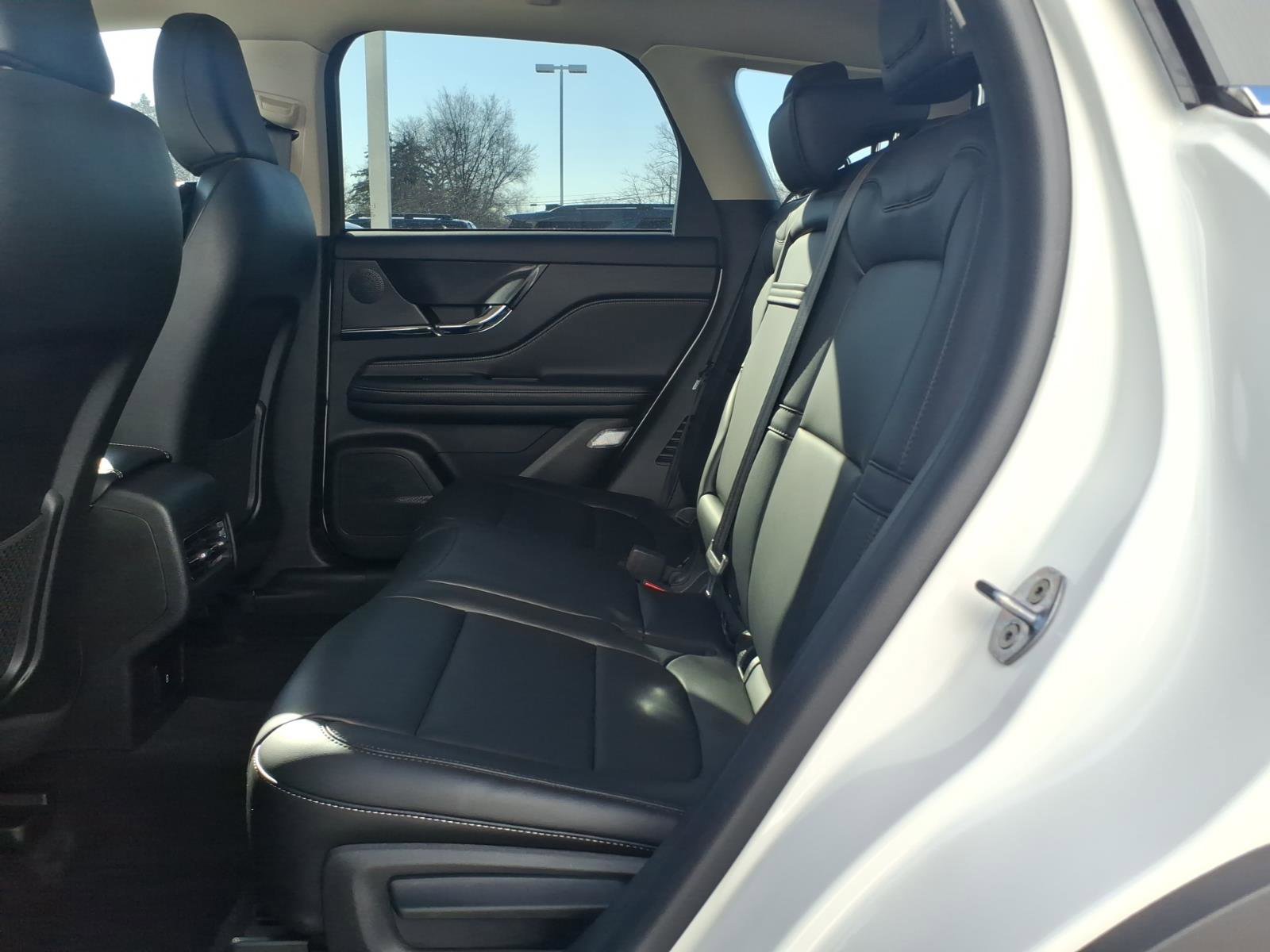 Certified 2024 Lincoln Corsair AWD image 9