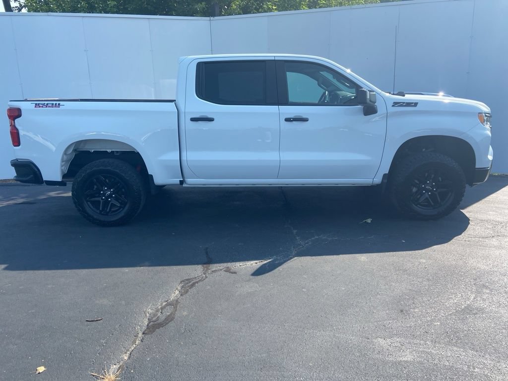 Used 2024 Chevrolet Silverado 1500 LT Trail Boss w/ Convenience Package II AWD/4WD image 15