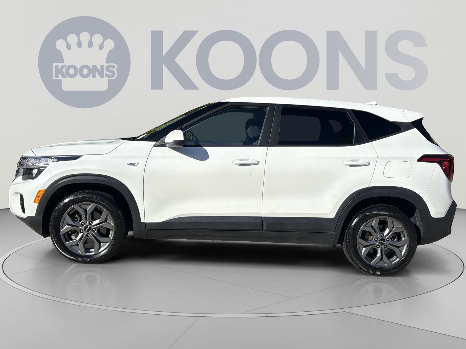 Used 2024 Kia Seltos LX AWD/4WD image 2