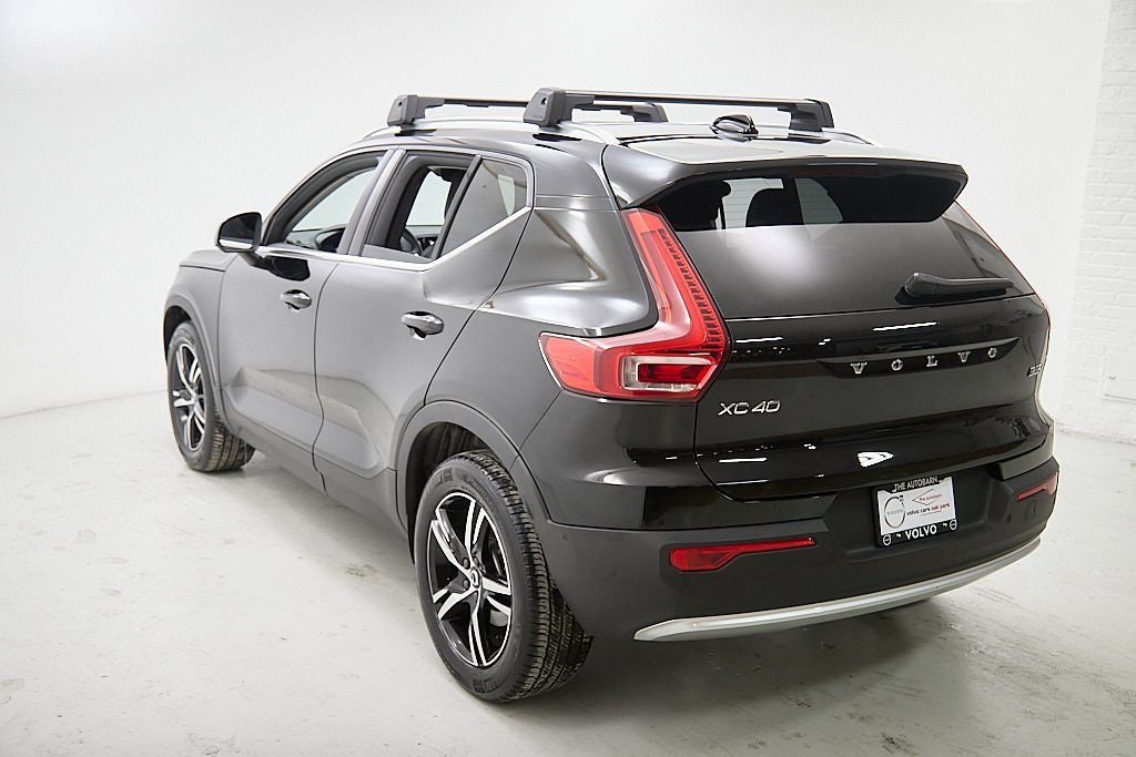 Certified 2023 Volvo XC40 B5 Plus image 8