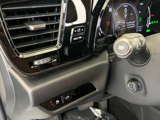 Used 2025 Lexus NX 450h+ AWD w/ Accessory Package (Z2) image 27