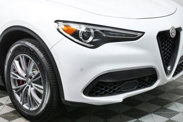 Used 2022 Alfa Romeo Stelvio Sprint AWD/4WD image 38