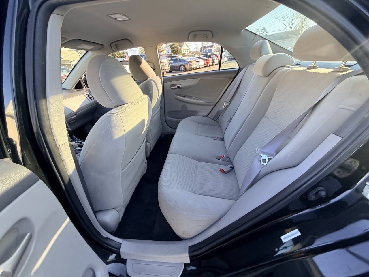 Used 2010 Toyota Corolla LE w/ All Weather Guard Pkg FWD image 27