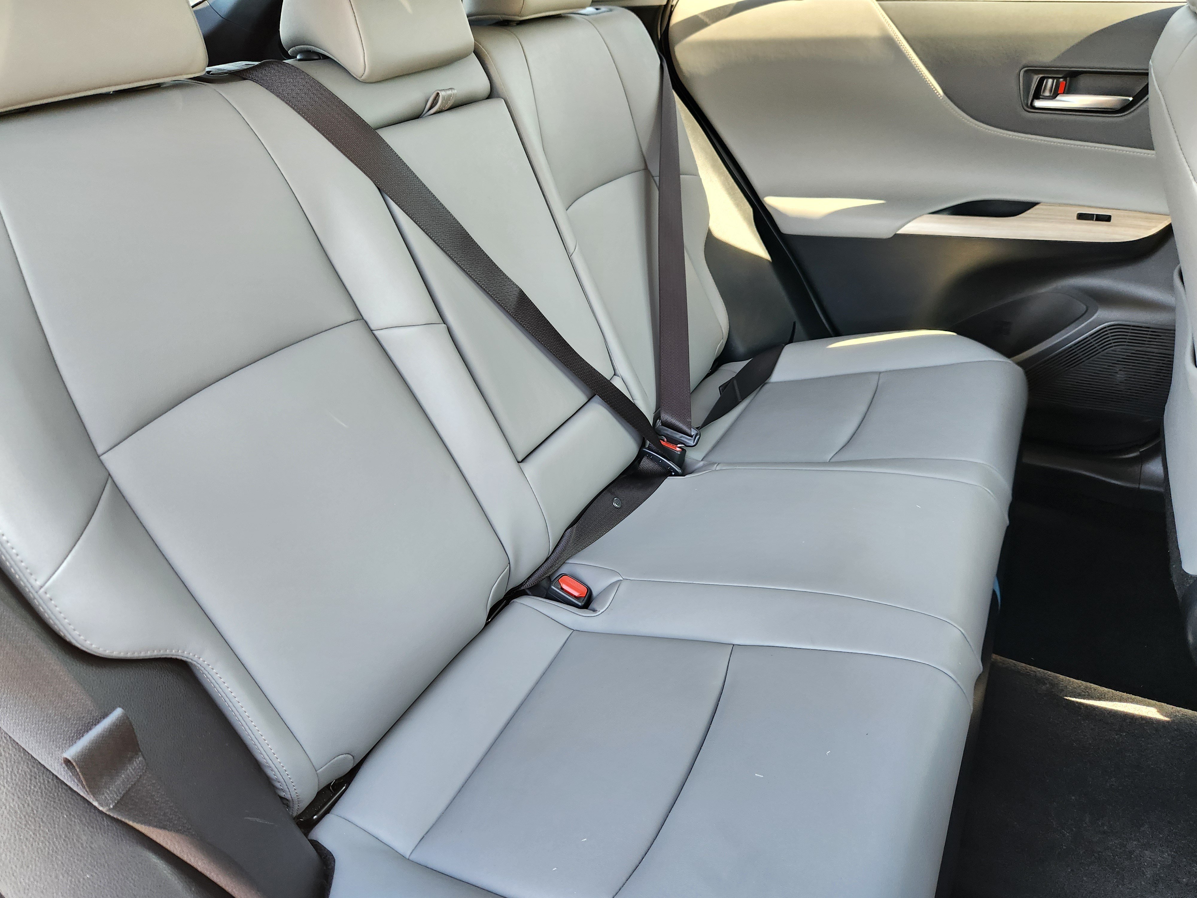 Used 2022 Toyota Venza XLE AWD/4WD image 15