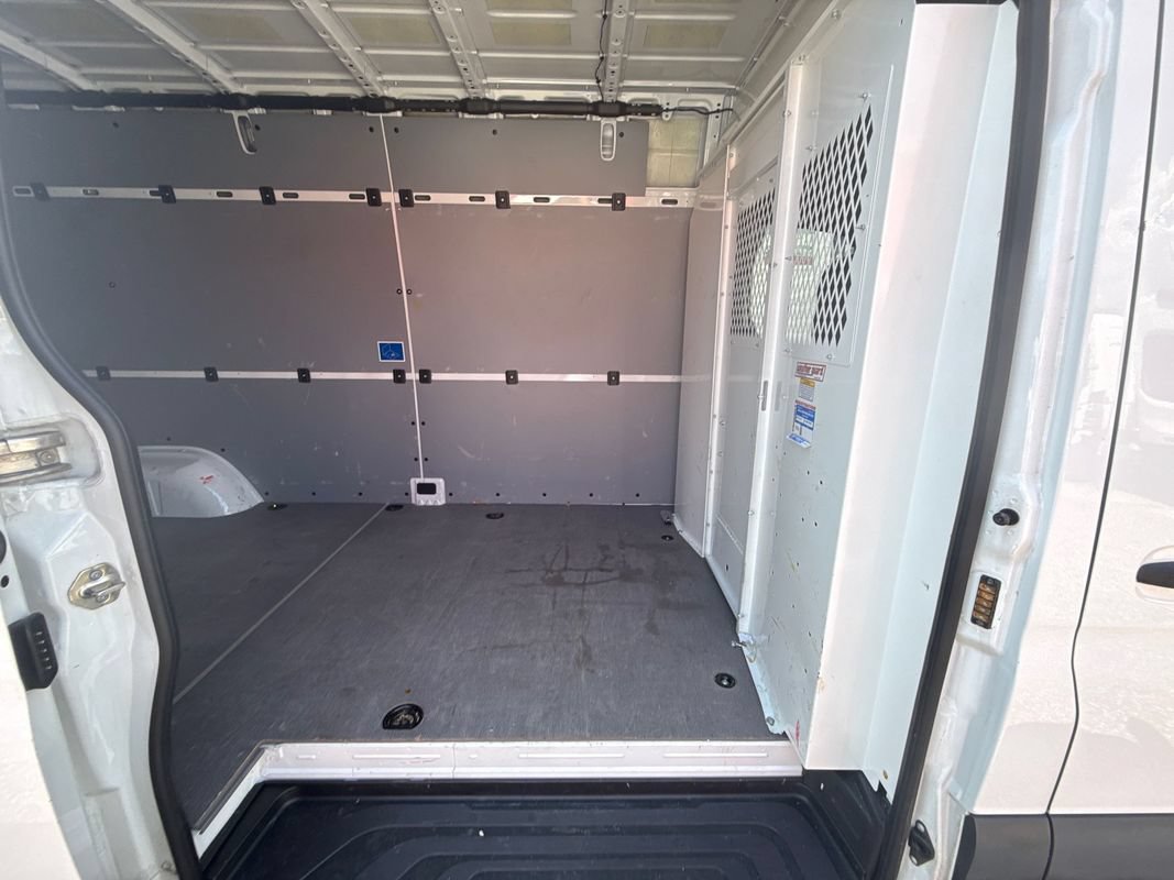 Used 2021 Mercedes-Benz Sprinter 2500 image 21