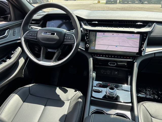 New 2026 Jeep Grand Cherokee Limited AWD/4WD image 11