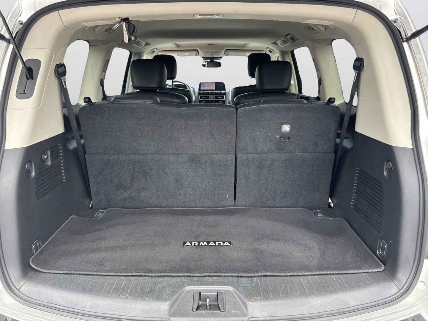 Used 2024 Nissan Armada SL w/ Captain's Chairs Package AWD/4WD image 38