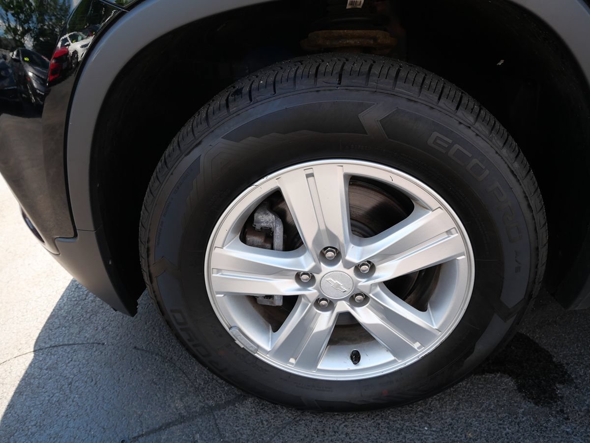 Used 2017 Chevrolet Trax LS AWD/4WD image 35