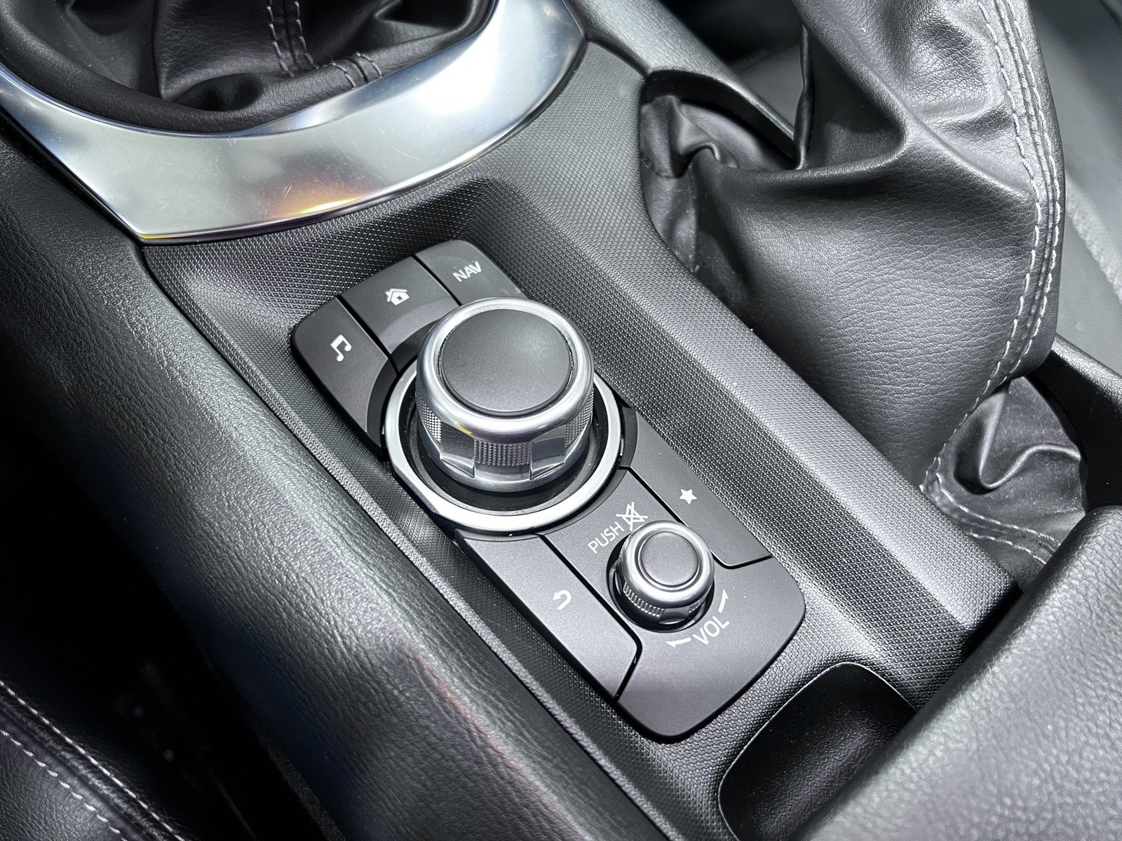 Used 2020 MAZDA MX-5 Miata RF Grand Touring image 18