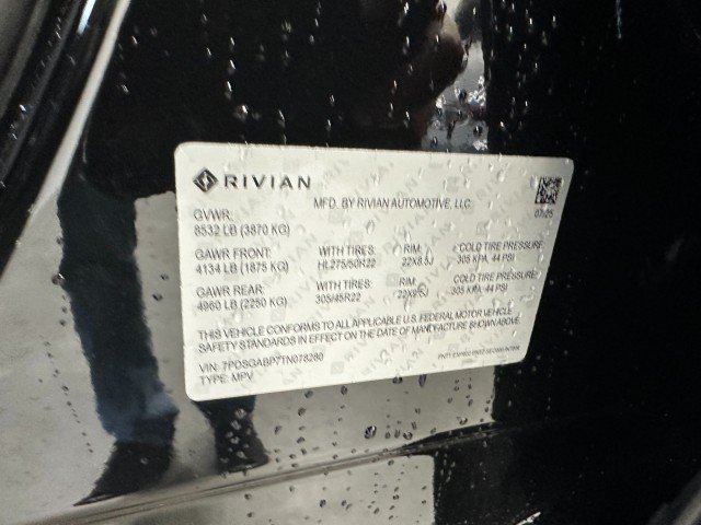 Used 2026 Rivian R1S Premium AWD/4WD image 18
